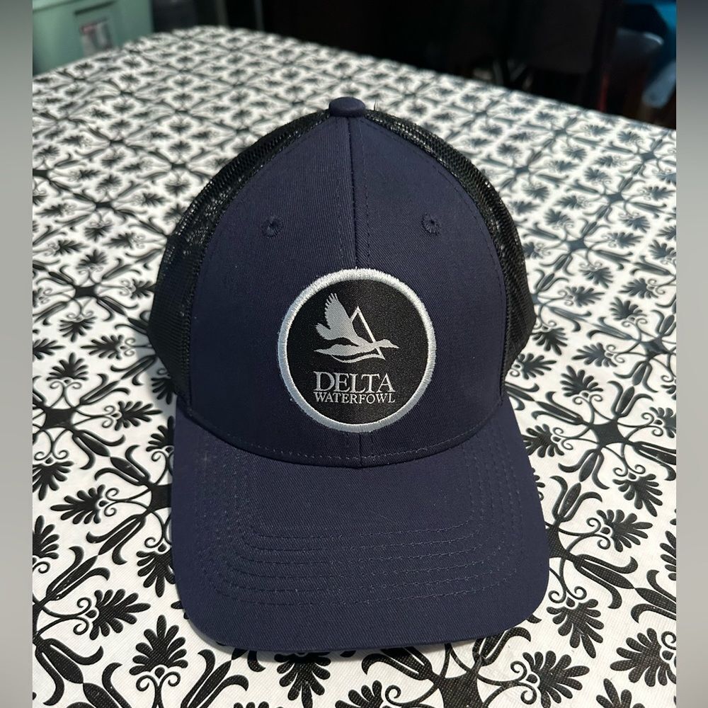 Delta Waterfowl - Men’s navy blue trucker hat